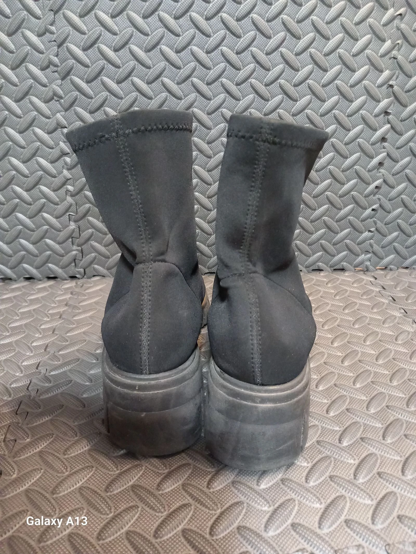 H4 Stretch Sock Booties with Track Sole – Size 41 – photo 4